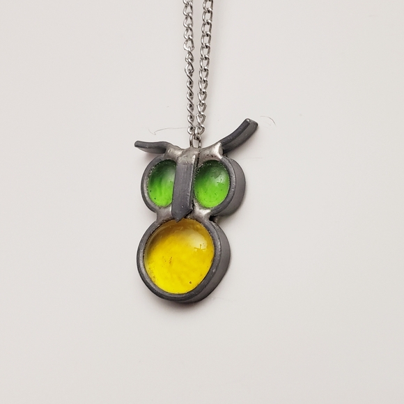 Who Wants Me?! Cute Vintage Glass Owl Pendant Charm Long Necklace Silver Tone - Picture 3 of 7